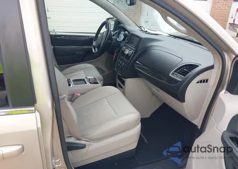 2015 Chrysler Town & Country Lx z USA, uszkodzony, nr VIN 2C4RC1AG1FR676827